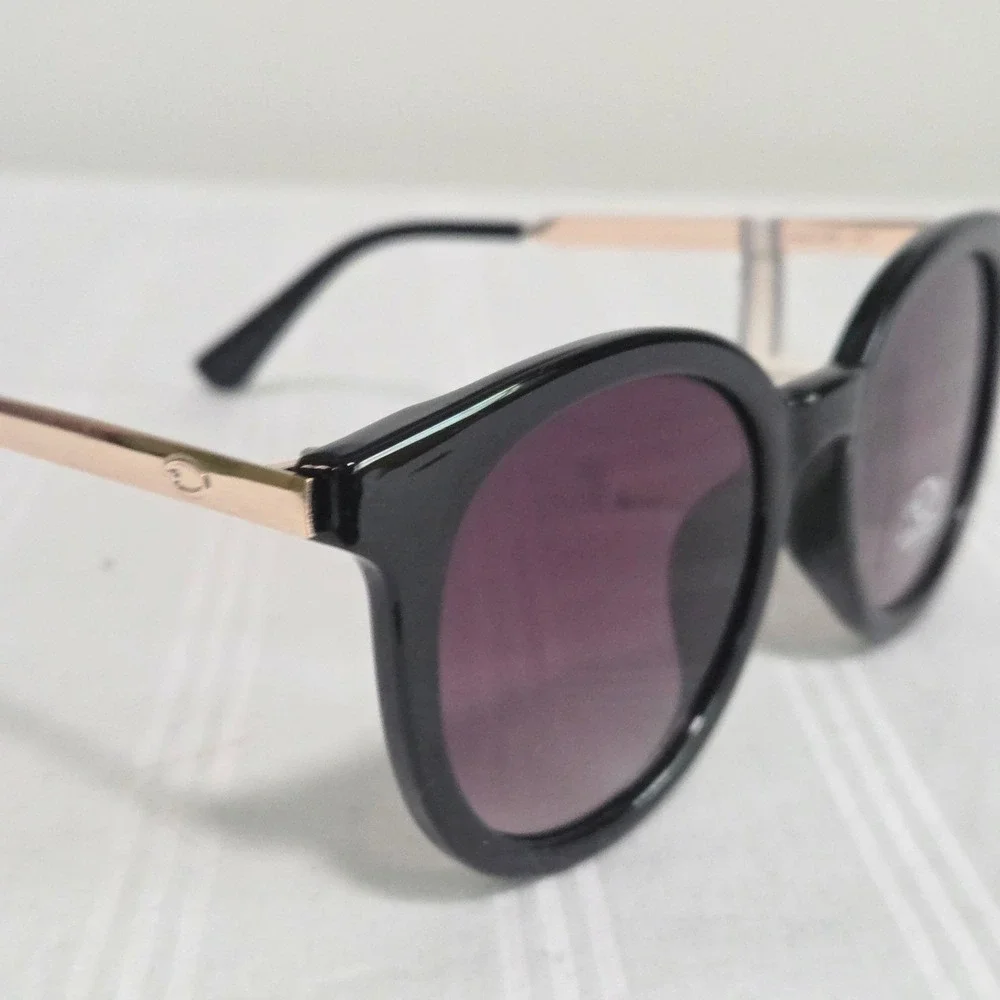 Oscar by Oscar de la Renta Womens Black Round Cat Eye Sunglasses Gold Temples